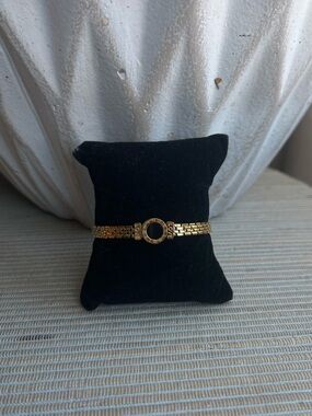 Gold Tone 'Love' Circle Link Bracelet